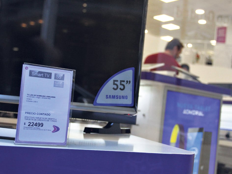 En algunos productos no sólo no hubo rebajas al contado, sino remarcaciones en las cadenas.