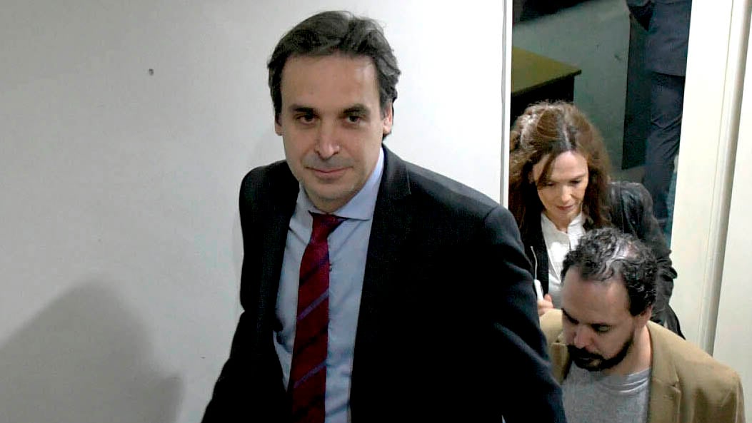 La decisión de los camaristas de ratificar a Ramos Padilla es un revés para Stornelli y para los intereses del Gobierno.