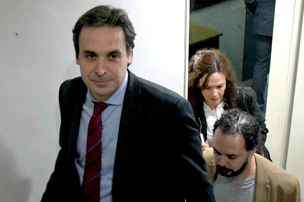 La decisión de los camaristas de ratificar a Ramos Padilla es un revés para Stornelli y para los intereses del Gobierno.