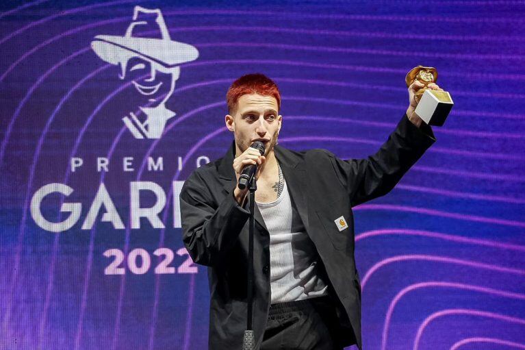 Wos se llevó el Gardel de Oro.