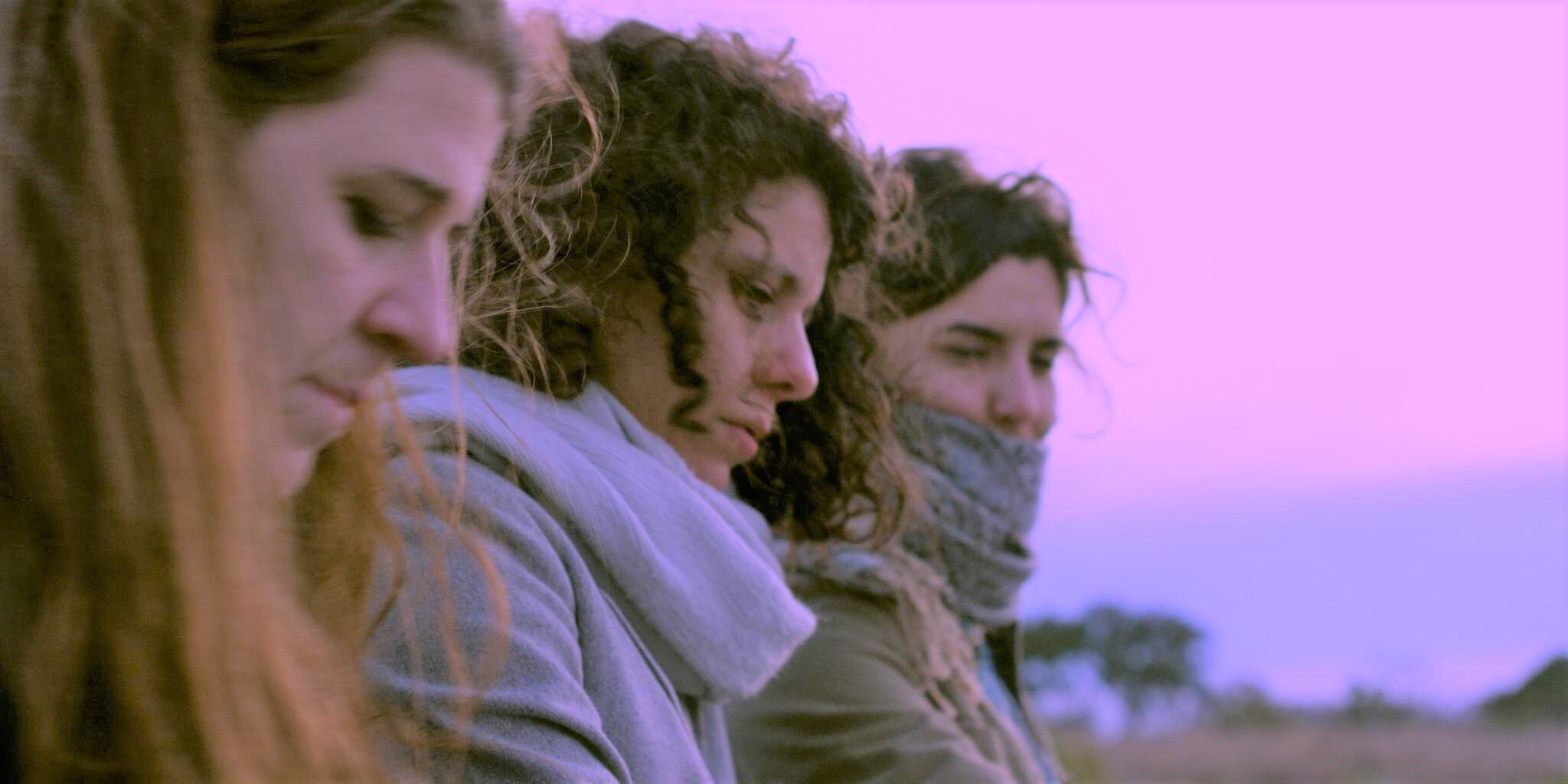 El color púrpura, en el film, “refleja la ambigüedad y el equilibrio”. 