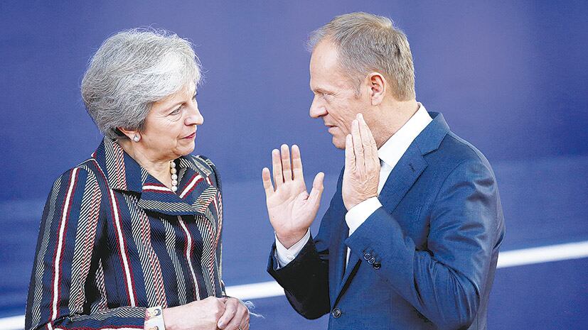 May y Tusk durante un encuentro en Bruselas, en octubre del año pasado.