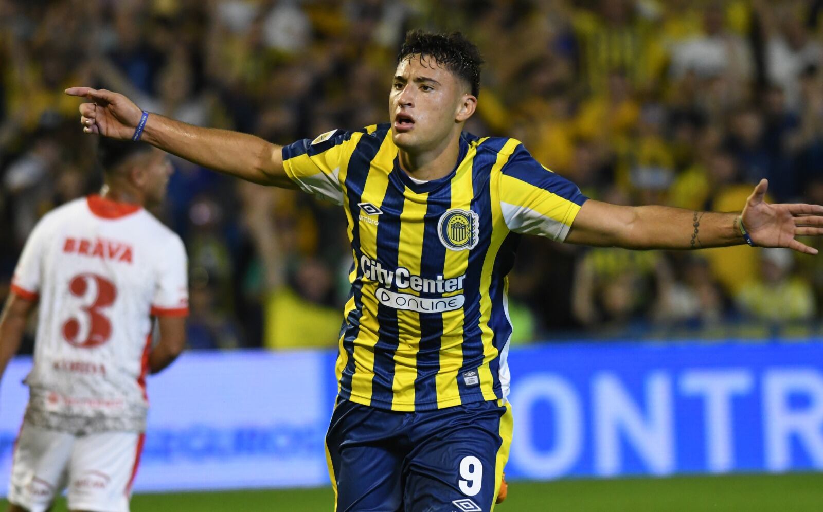 Alejo Veliz, goleador de Central vendido al Tottenham en 12 millones