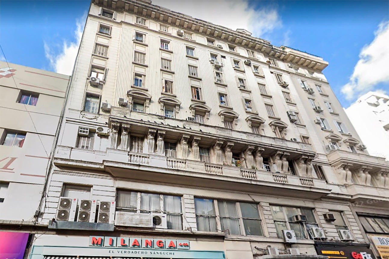 El robo ocurrió en una agencia de turismo en la Avenida Corrientes al 900, en pleno centro porteño.