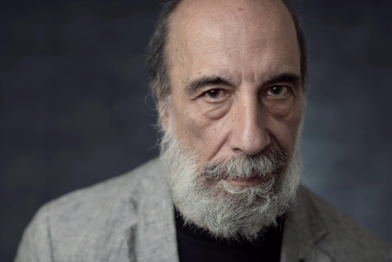 El poeta chileno Raúl Zurita