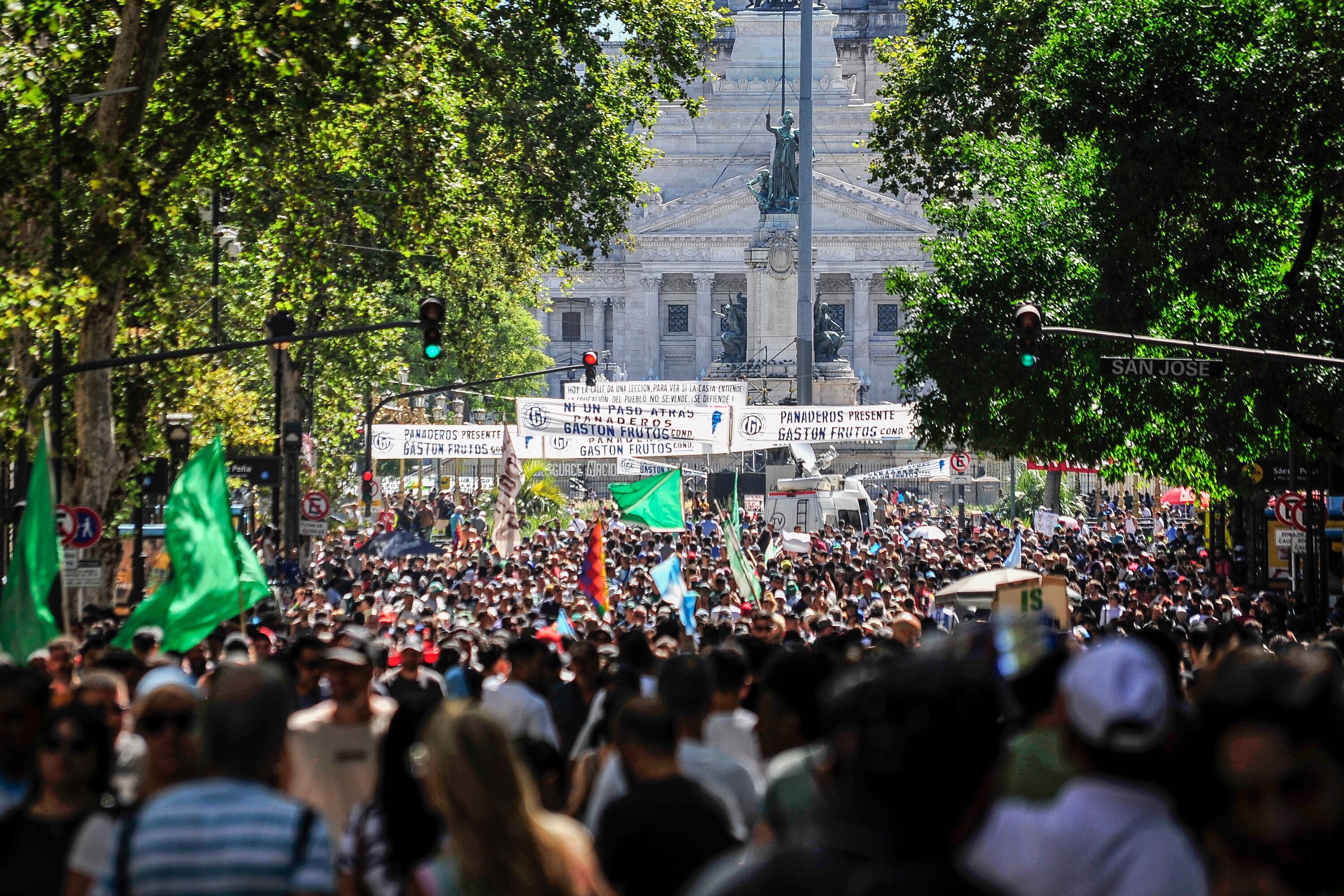 Por su magnitud y contundencia, la marcha fue calificada como histórica.