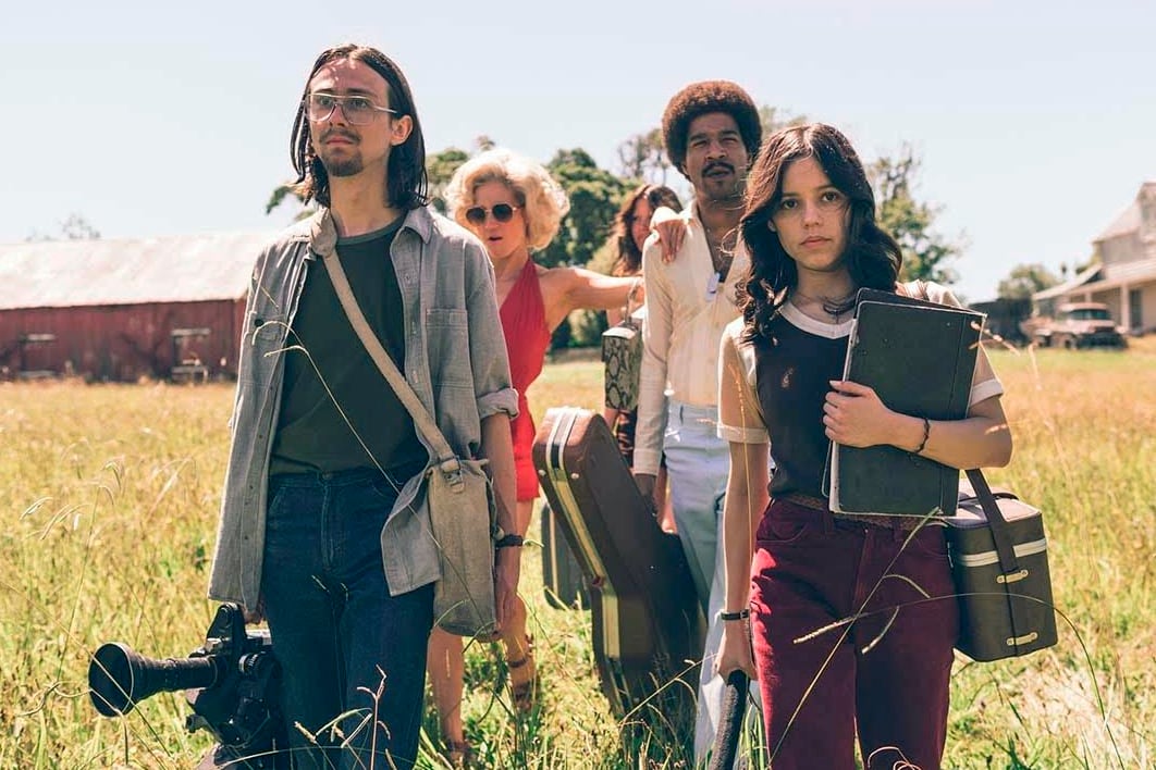 Todo comienza con un grupo de jóvenes que busca triunfar en el cine XXX.