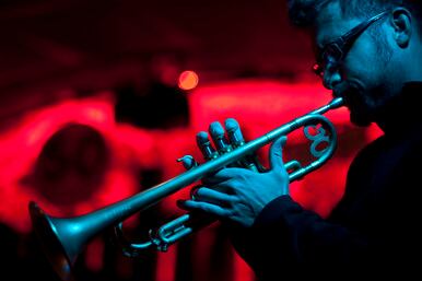 El trompetista santafesino Guillermo Calliero, radicado en Barcelona desde 2006.