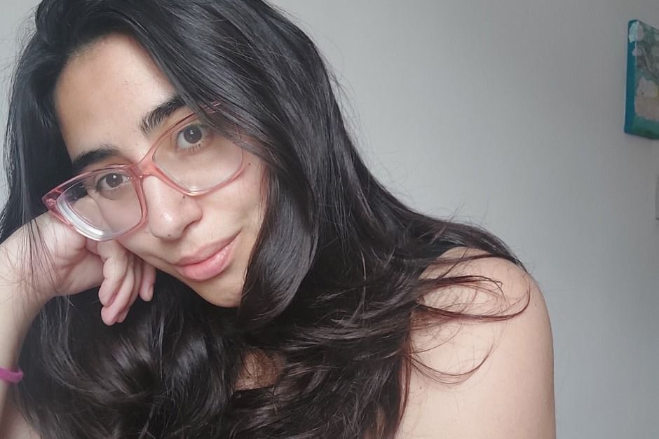 Para Mussio, el acto de escribir nace como acción solitaria, pero la escritura está en la comunidad.