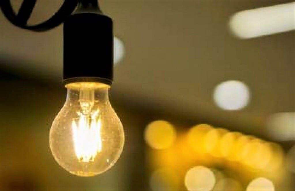 El servicio de luz eléctrica junto a los demás servicios públicos, en la mira de las asociaciones de defensa de los derechos de consumidores