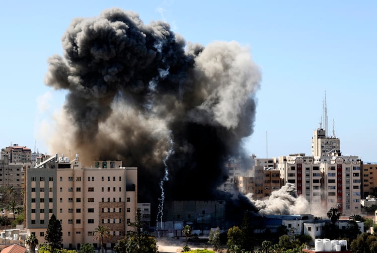 La explosión que destruyó el edificio donde estaban las oficinas de los medios.