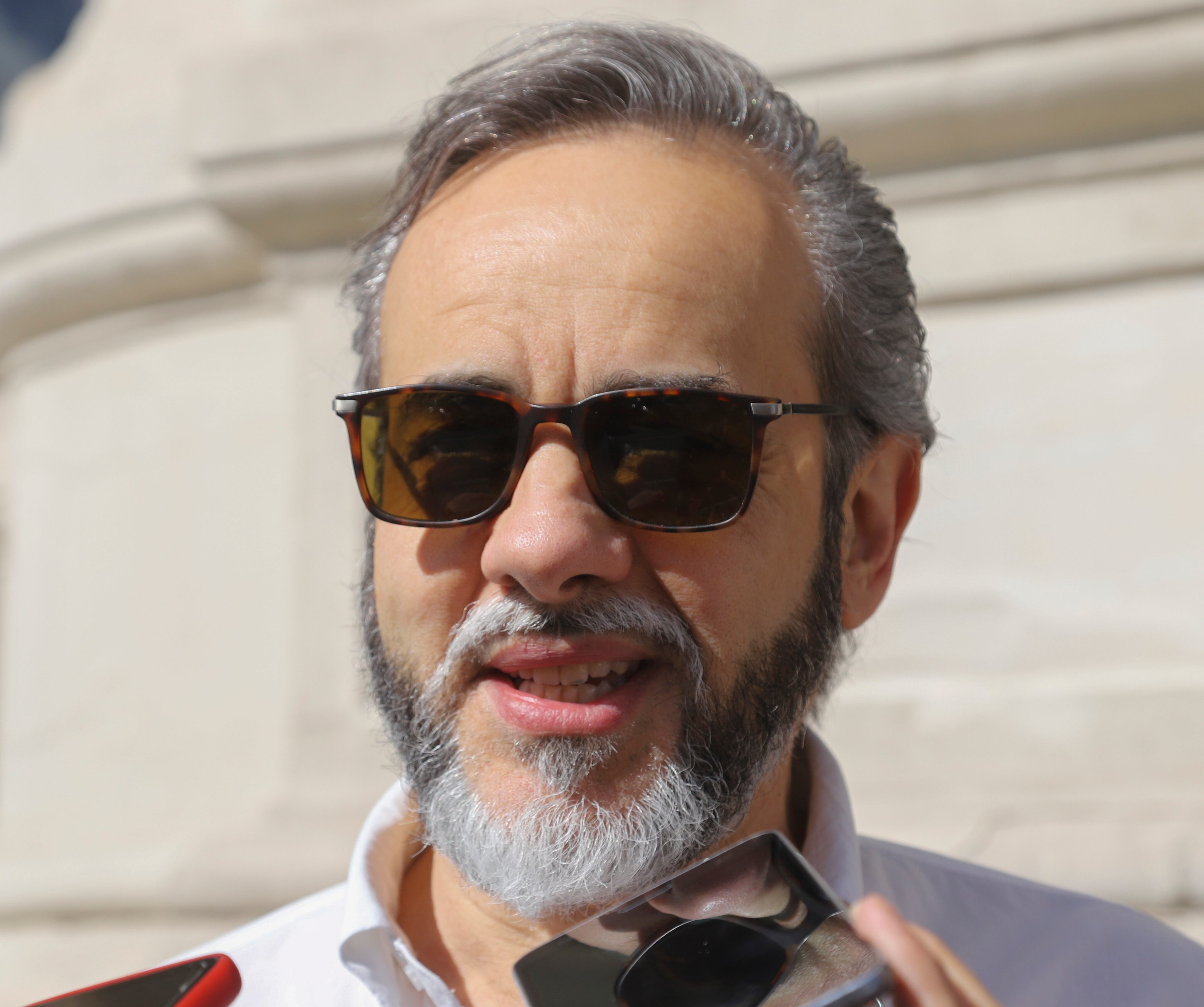 En el caso de la Ciudad --el distrito con mayores recursos del país-- los docentes perdieron 20 puntos contra la inflación, señaló López.