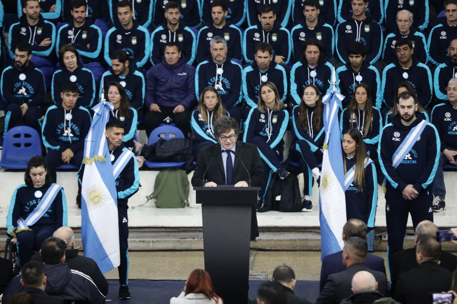 El presidente Milei habló rodeado de los atletas argentinos