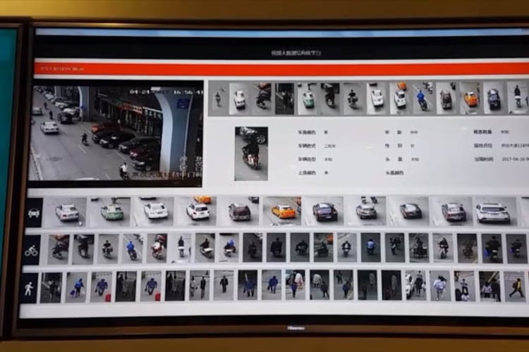 Así monitorean los autos en China, en busca de sospechosos o infractores.