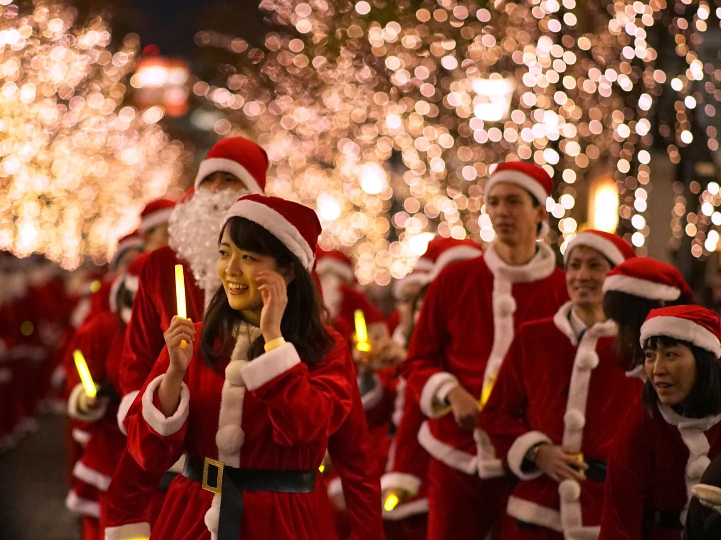 Debido al huso horario, algunos países celebran con anticipación la Navidad.