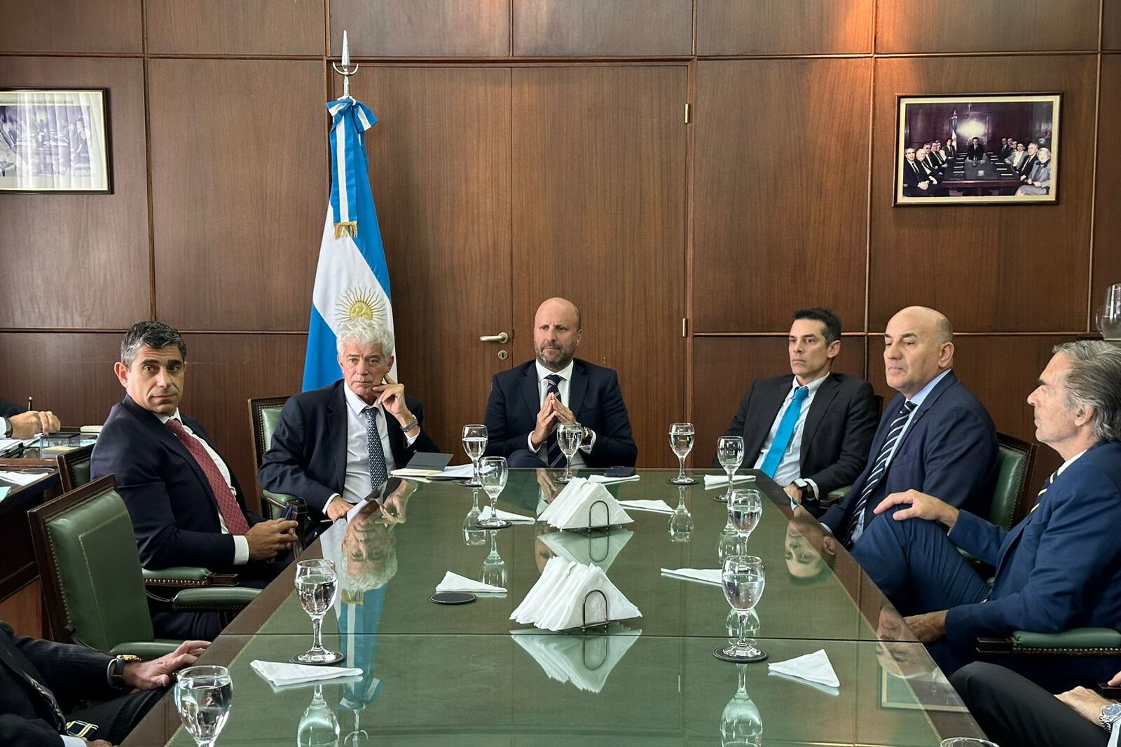 Mariano Cúneo Libarona con los jueces de la Cámara de Casación.