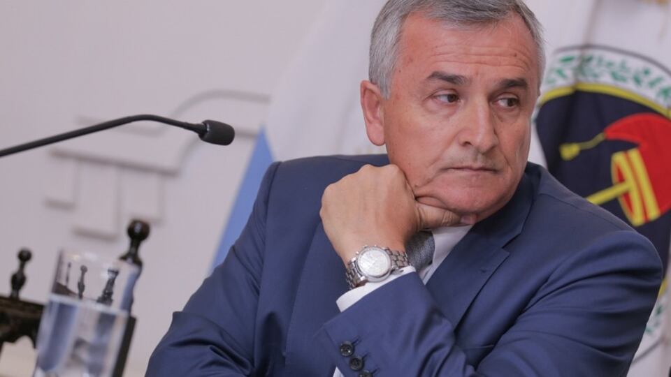 El gobernador de Jujuy, Gerardo Morales dijo que en su provincia “han habido algunas clínicas privadas en las que faltó que pongan hasta el perro y el gato para que se vacunen” y sostuvo que esos datos figuran en listas que comenzaron a circular.