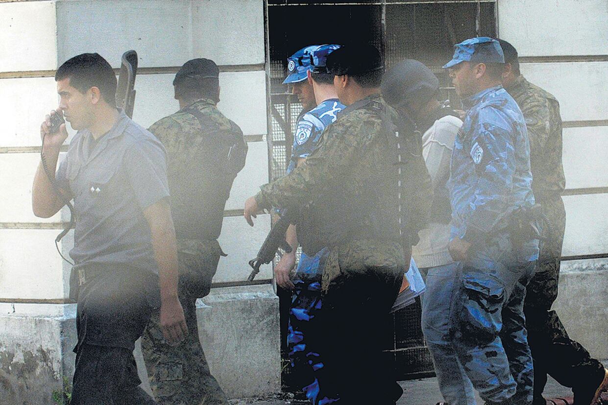 Un traslado del acusado por el crimen de Abril, José Edgardo “Pepito” Echegaray.