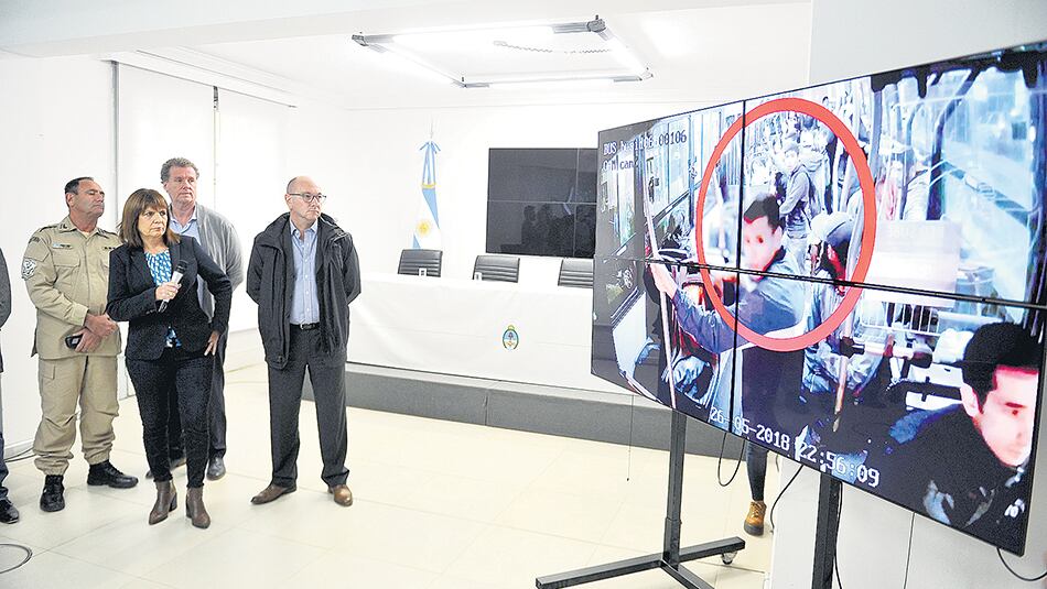 “Todo es mentira, hasta el abuso”, dijo Bullrich, que confundió víctimas y victimarios al responder.