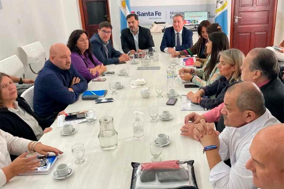 Los docentes se quejaron en las demoras por el pago del desfasaje por inflación.