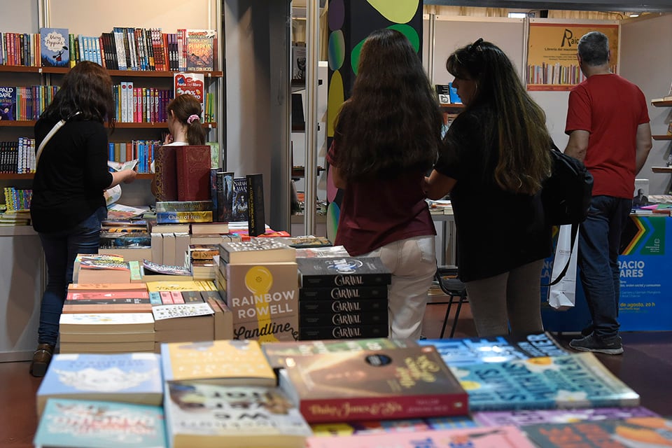 La oferta de actividades es tan variada como los libros para elegir en los stands.