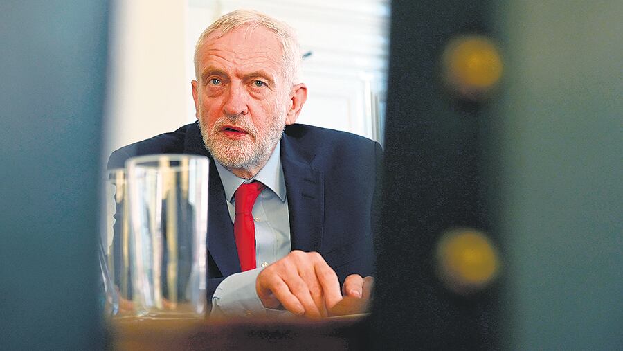 Corbyn logró formar una coalición anti Brexit duro.