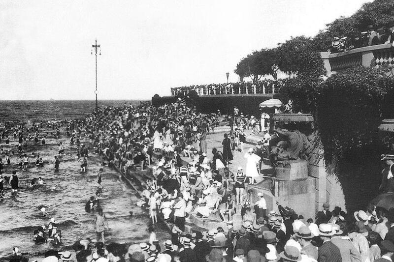 Balneario Municipal de la Costanera Sur de la Ciudad de Buenos Aires en la década del 30