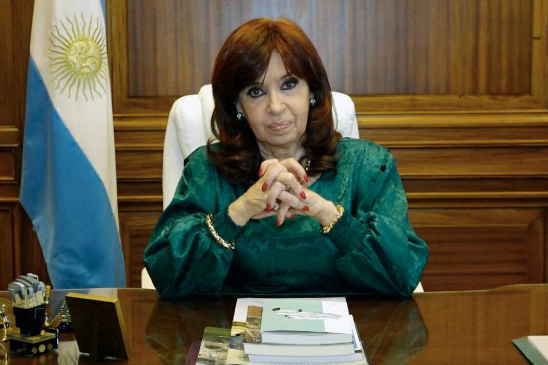 "Histórico testimonio gráfico de la barbarie antiperonista", tuiteó Cristina Kirchner.