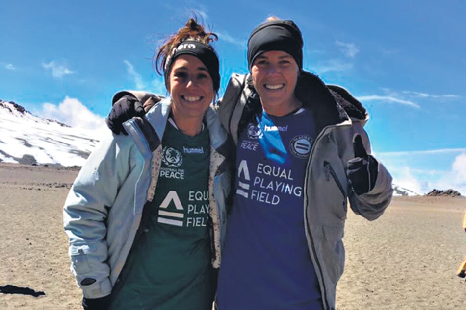 La argentina Josefina Martorell, en pleno escenario del partido record.