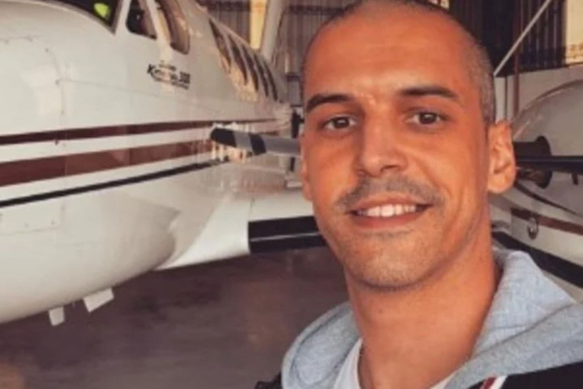 Juan Ignacio Graña, tenía 38 años. Era piloto y empresario aerocomercial. 