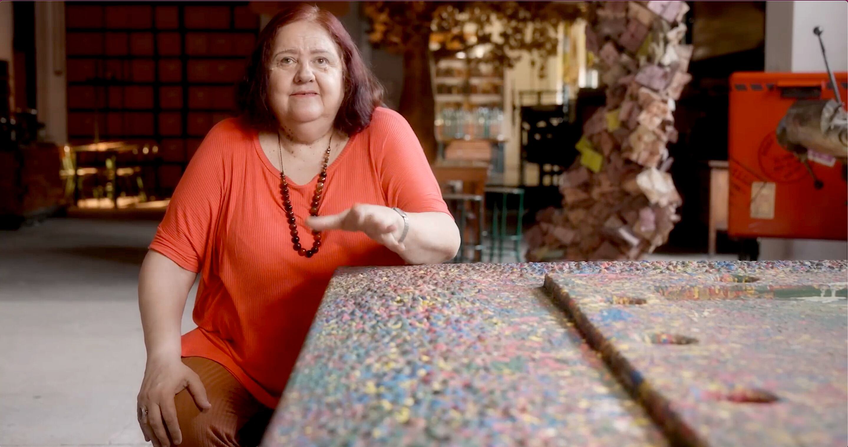 Chiqui González en una escena de La sociedad del afecto. 