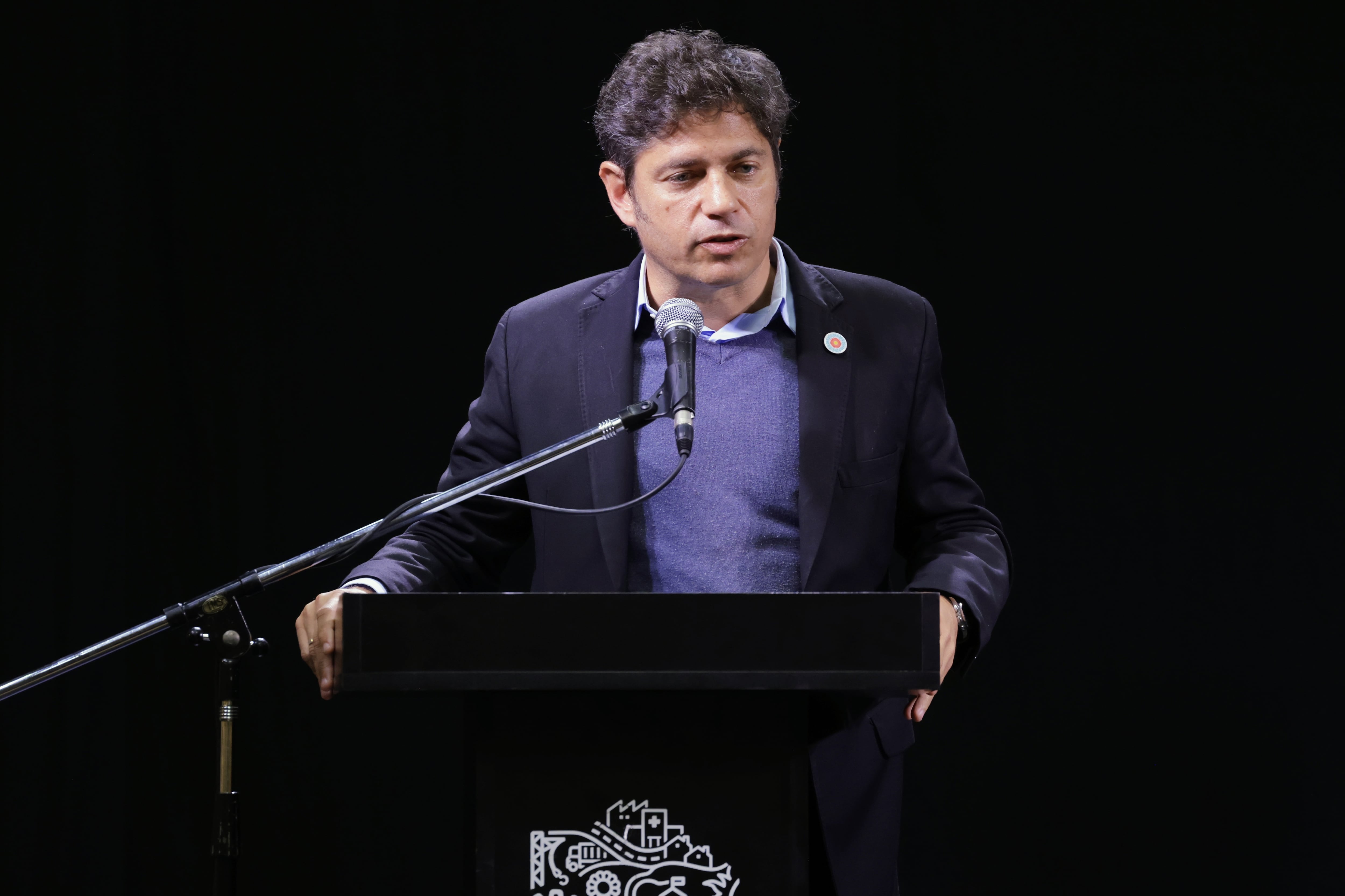 Axel Kicillof durante los anuncios en Almirante Brown. 