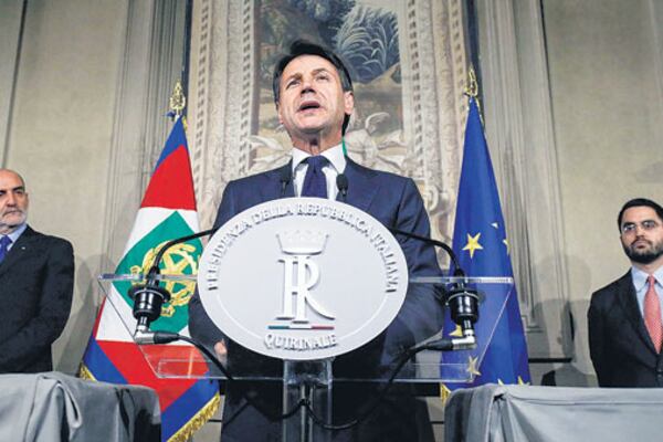 Conte anuncia la lista de ministros tras reunirse con Mattarella en Roma.