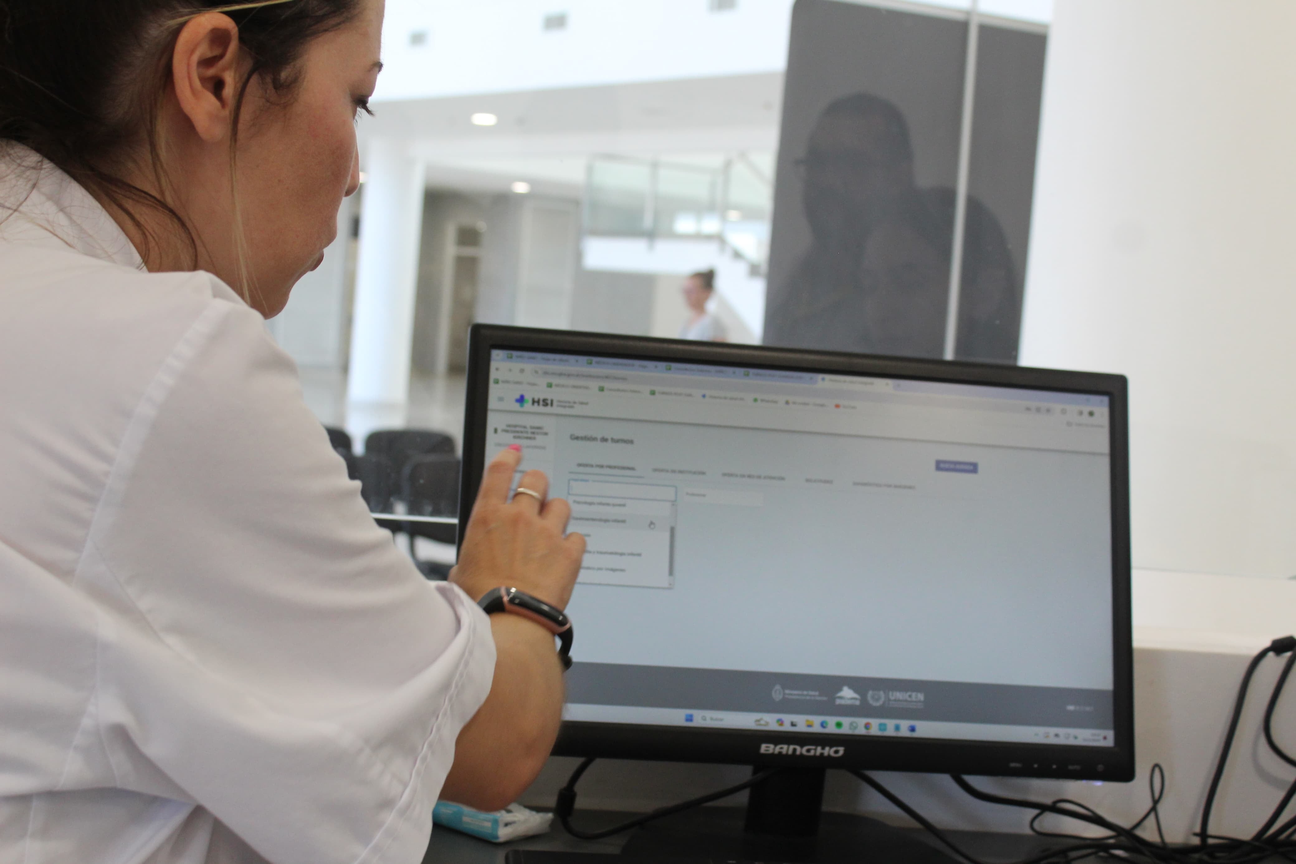 El servicio de telemedicina funciona de lunes a viernes