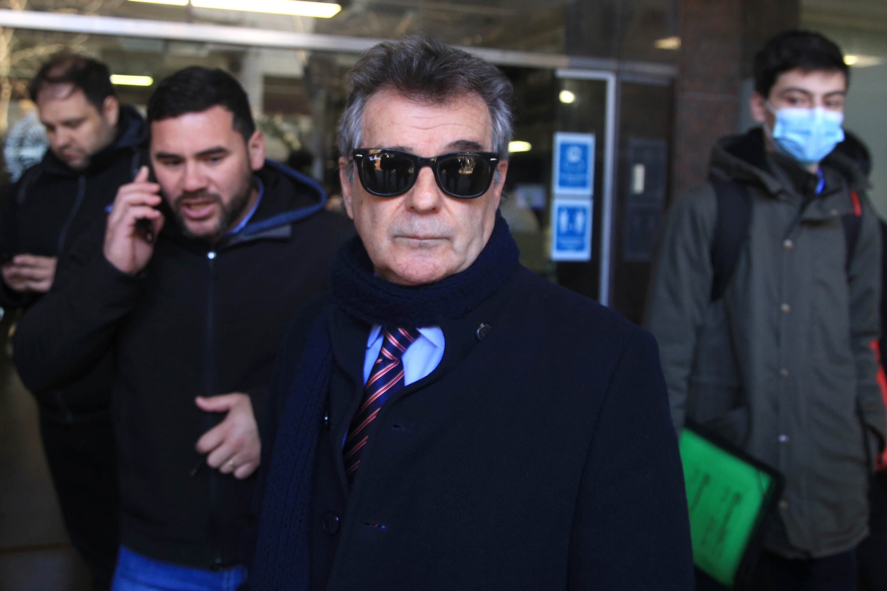 El abogado querellante, 
Gustavo Hechen, ingresa a los 
tribunales de San Isidro.