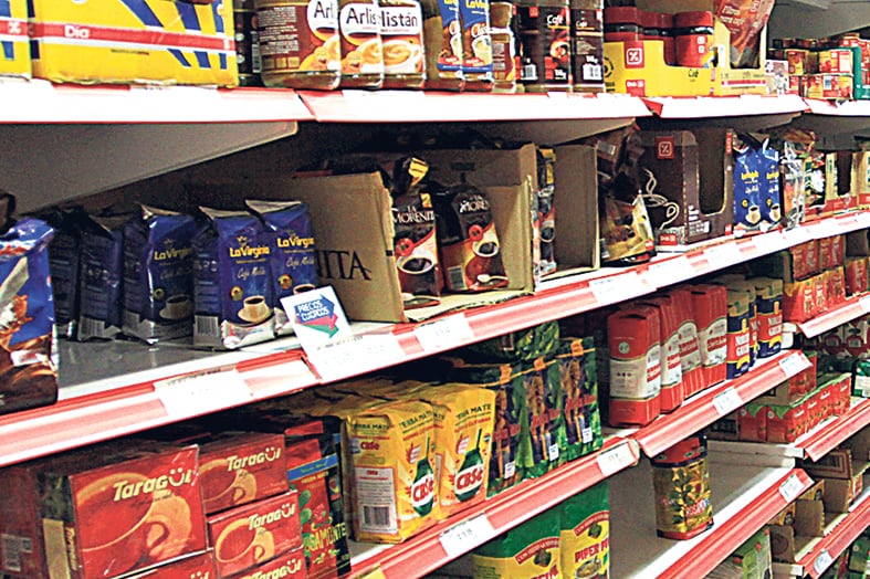 La canasta básica argentina es la cuarta más cara de once países.