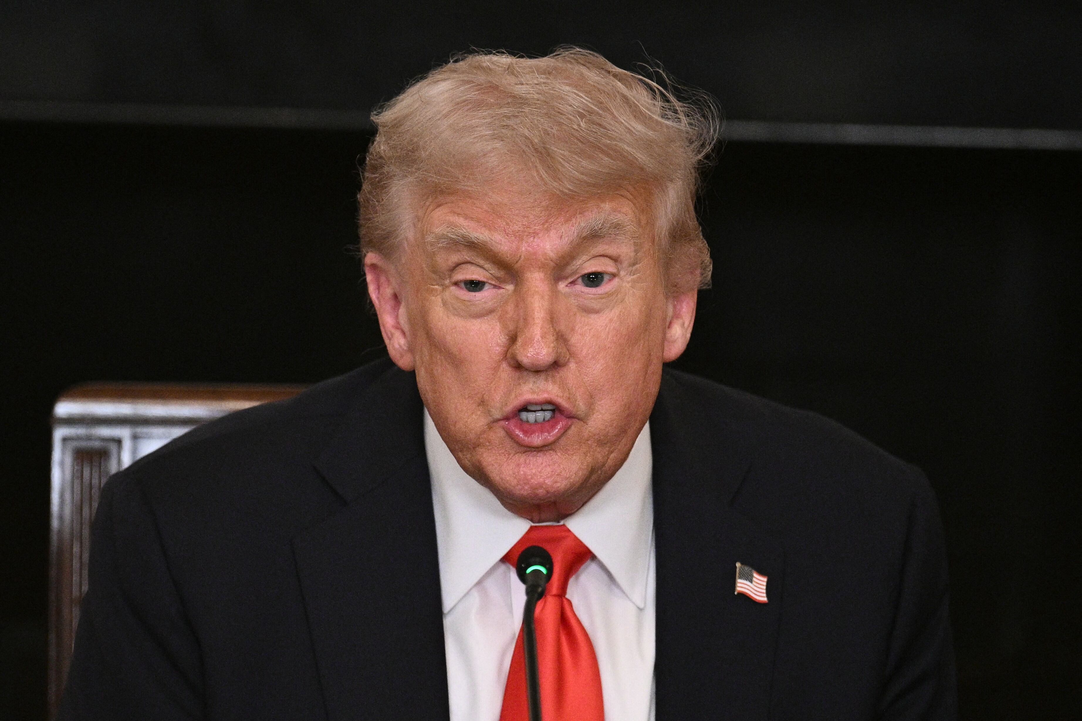 Trump hizo el anuncio a través de su red social.