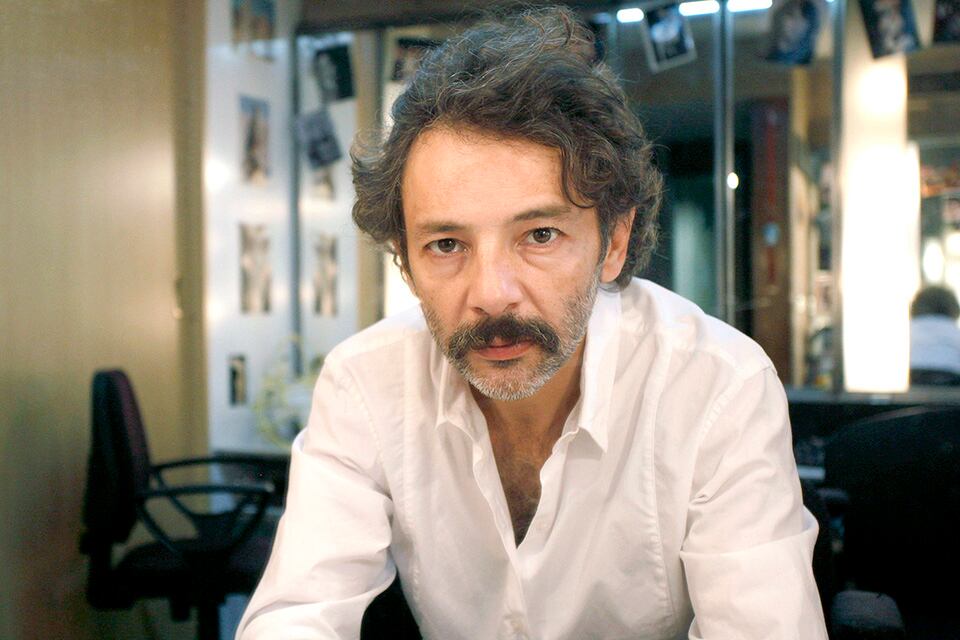 Fabián Vena protagoniza la obra de Villoro y la dirige.