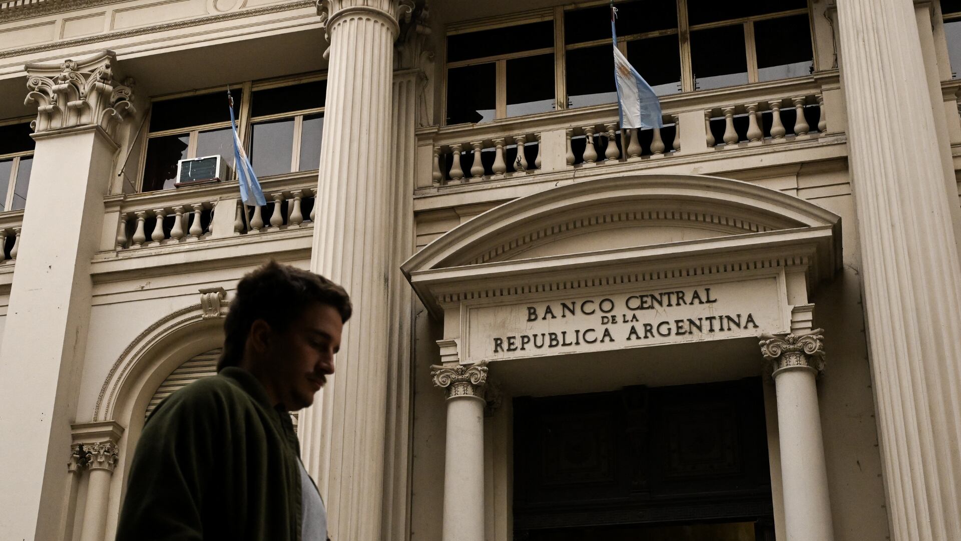 En julio, las reservas anotaron una caída de 1.107 millones de dólares.