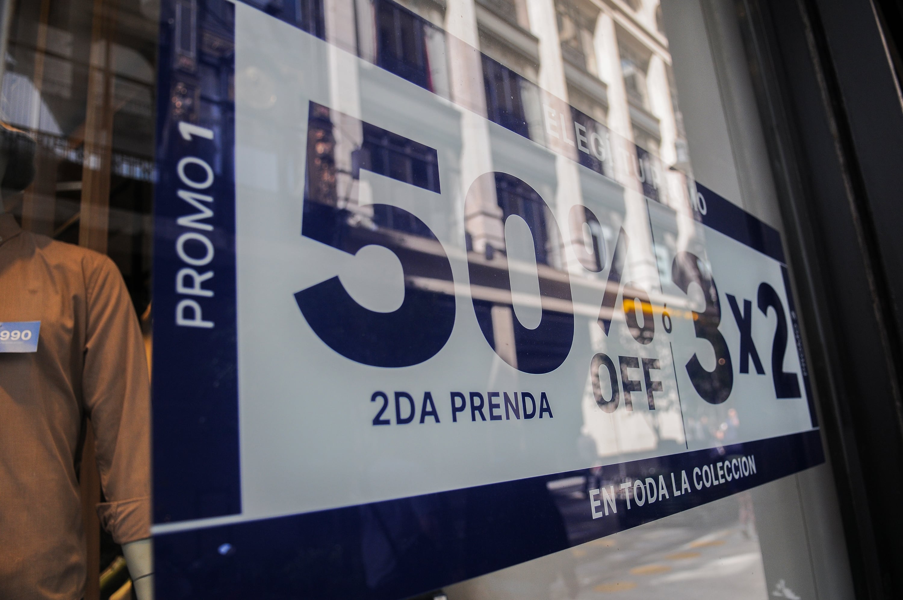 Recorte de gastos en bienes de consumo masivo