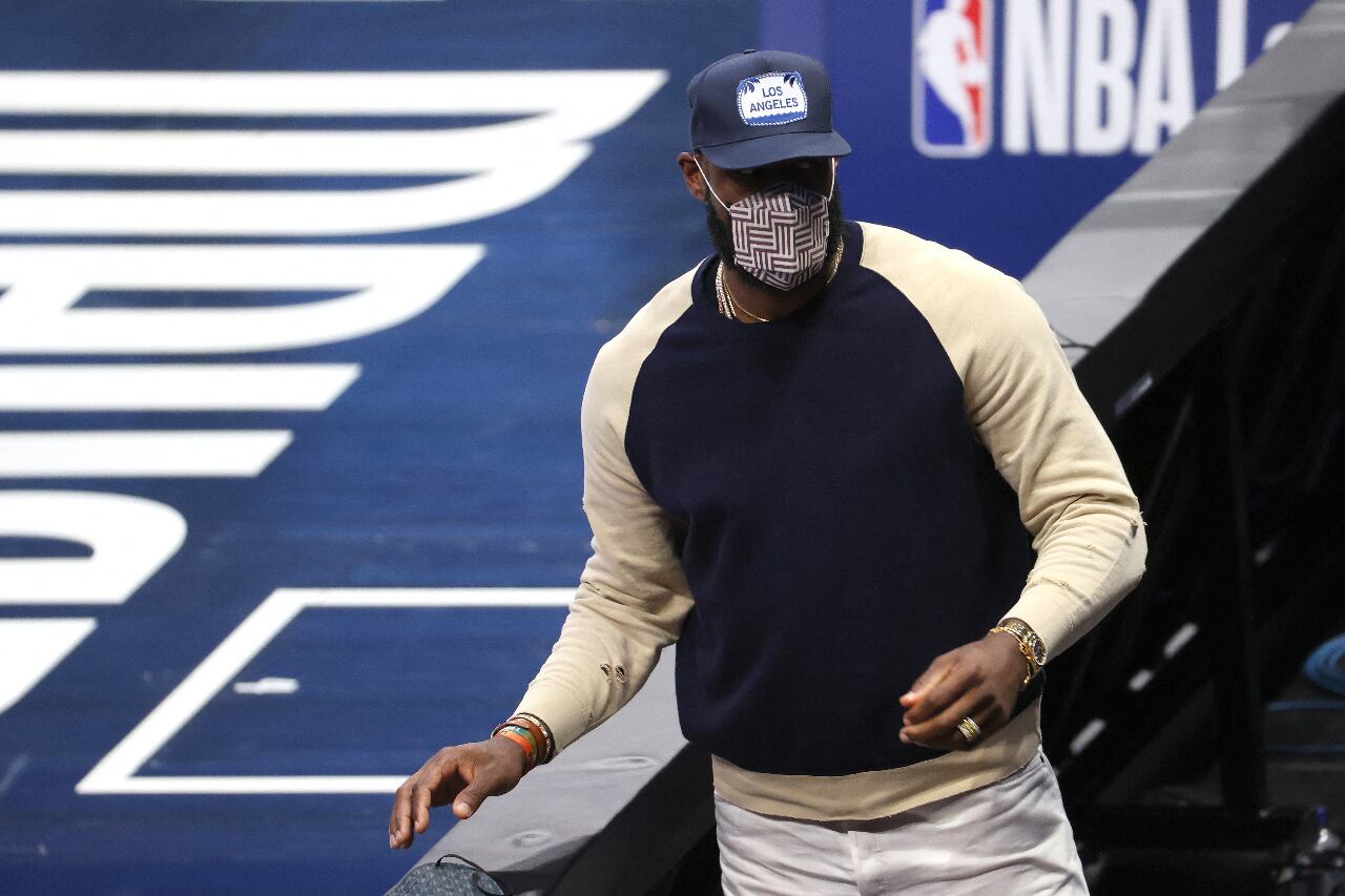 LeBron, protagonista dentro y fuera de la cancha.