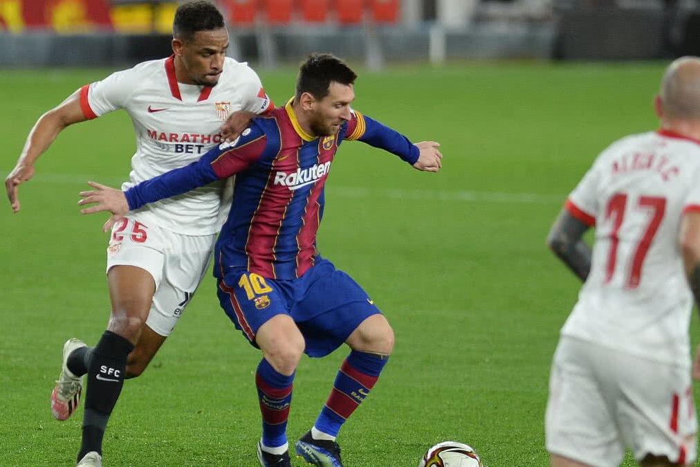 Messi, asistió en el primero y anotó el segundo de Barcelona.