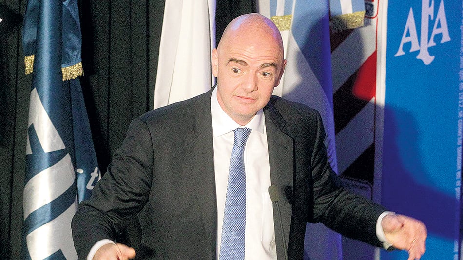 Gianni Infantino hace denodados esfuerzos en renovar la imagen de la FIFA tras el terremoto de 2015.