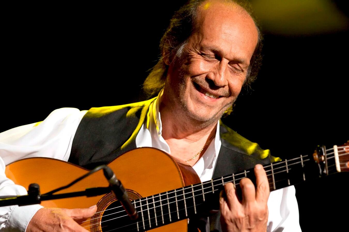 Paco de Lucía llevó el espíritu flamenco al célebre festival suizo. 