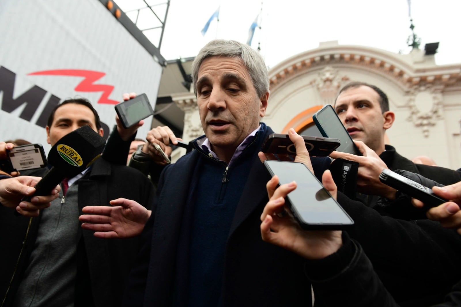 Luis Caputo, el ministro de Economía. Adelantó emisión cero y en el mismo mes que lo anunció no cumplió. 