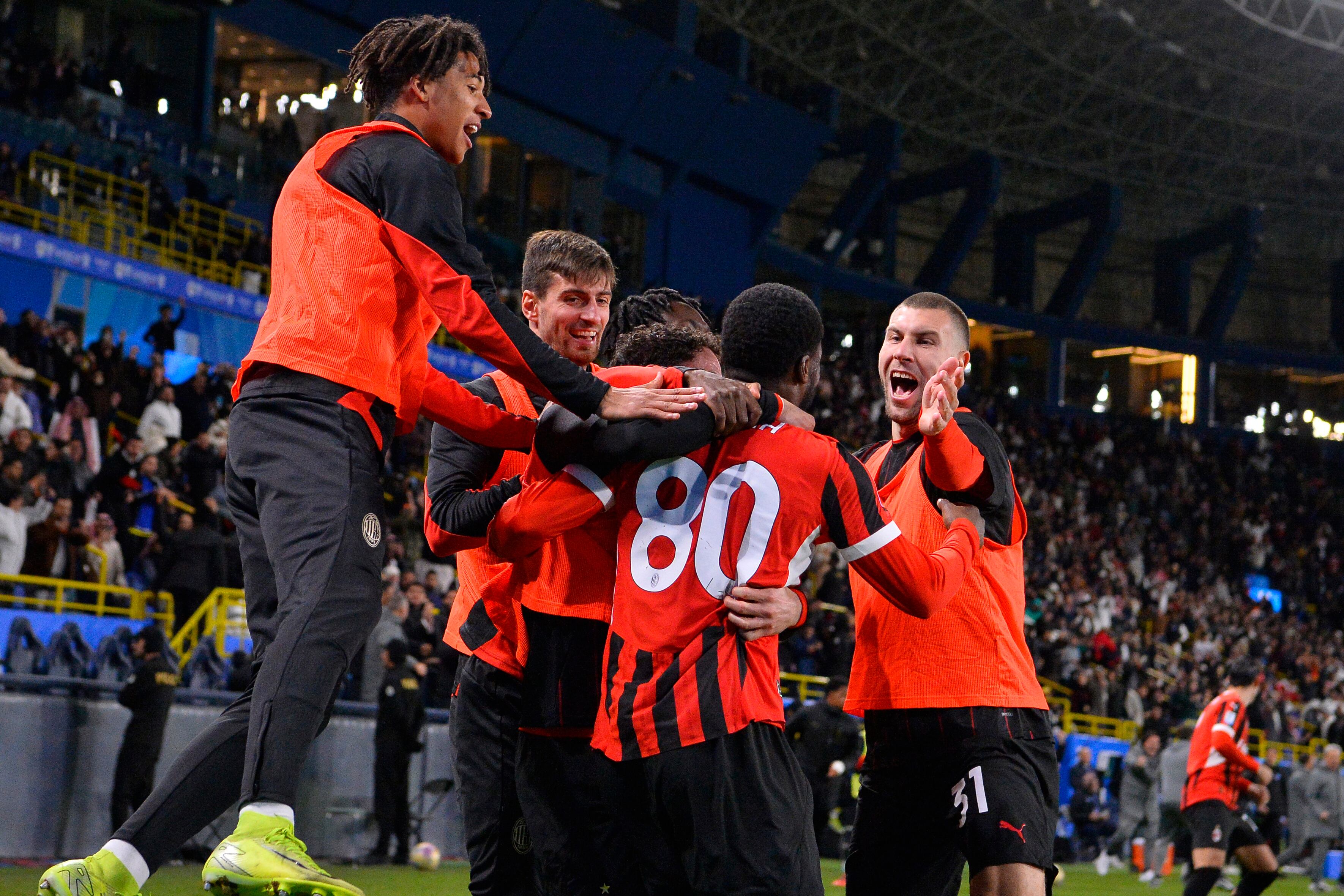 Festejo rossonero en Arabia Saudita