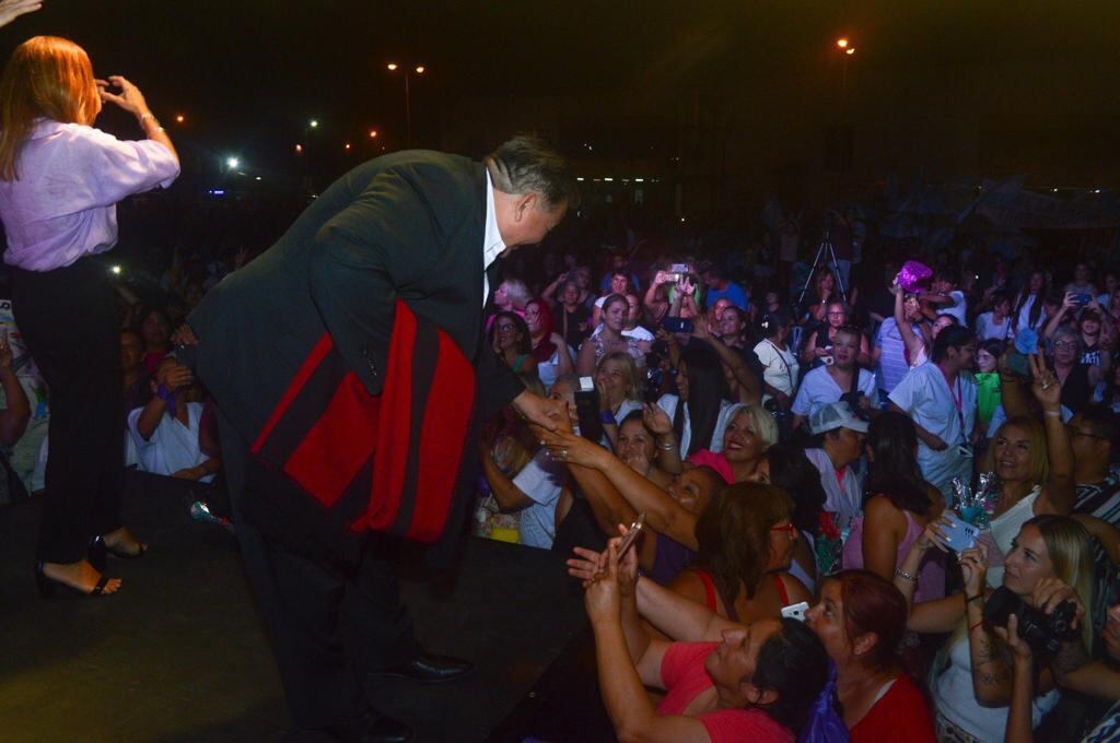 El intendente Mario Ishii reconoció a las mujeres en el marco del Día Internacional de la Mujer Trabajadora.