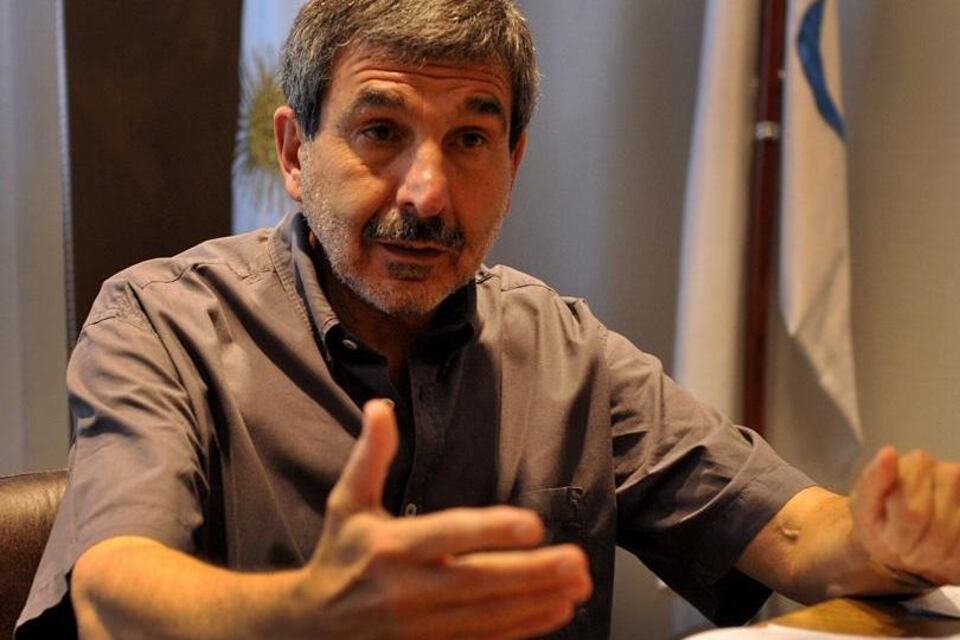 "Estamos apoyando el trabajo de dos laboratorios que junto al Conicet están desarrollando una vacuna en base al uso de una la proteína recombinante", dijo Roberto Salvarezza.