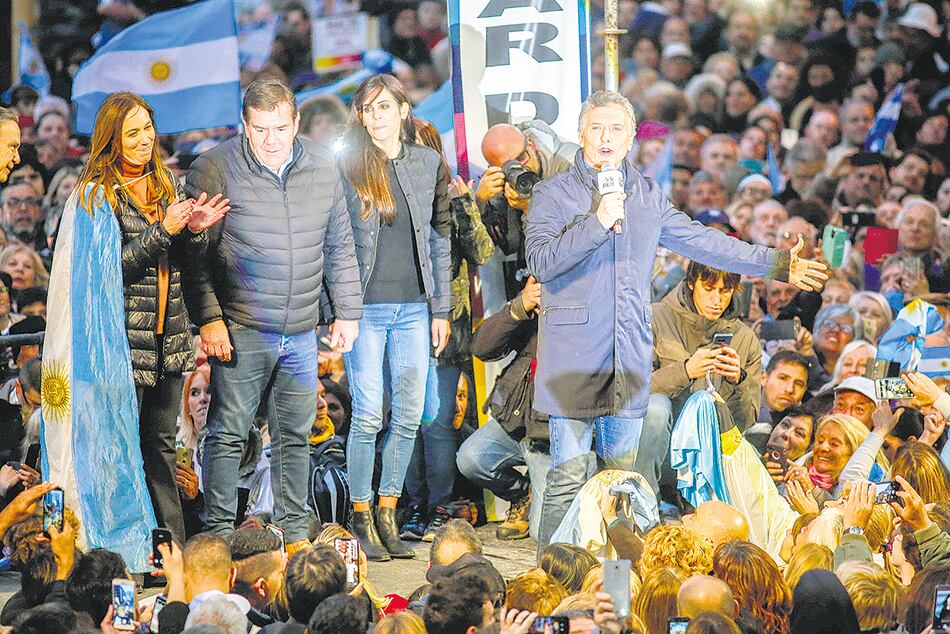 María Eugenia Vidal, Guillermo Montenegro y Mauricio Macri.