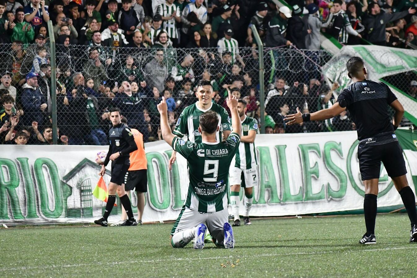 Excursio venía de derrotar a J.J. Urquiza y festejó el ascenso en su fecha libre
